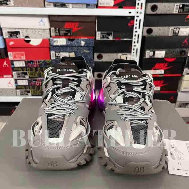 Mũi Giày Balenciaga Track 3.0 LED GREY High quality