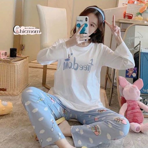Bộ mặc bầu và sau sinh có nút mở áo cho con bú áo trắng chữ