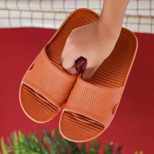 Dép nhựa dẻo nguyên khối đi trong nhà siêu bền 2067 màu cam đậm - 300